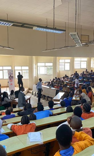 Étudiants en pleine orientation pour les préparations aux concours à Intelligentsia